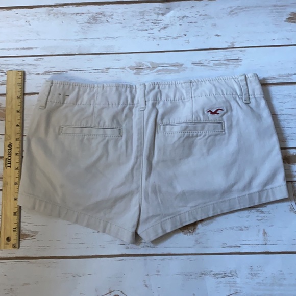 Abercrombie & Fitch Junior light khaki shorts - Picture 4 of 4